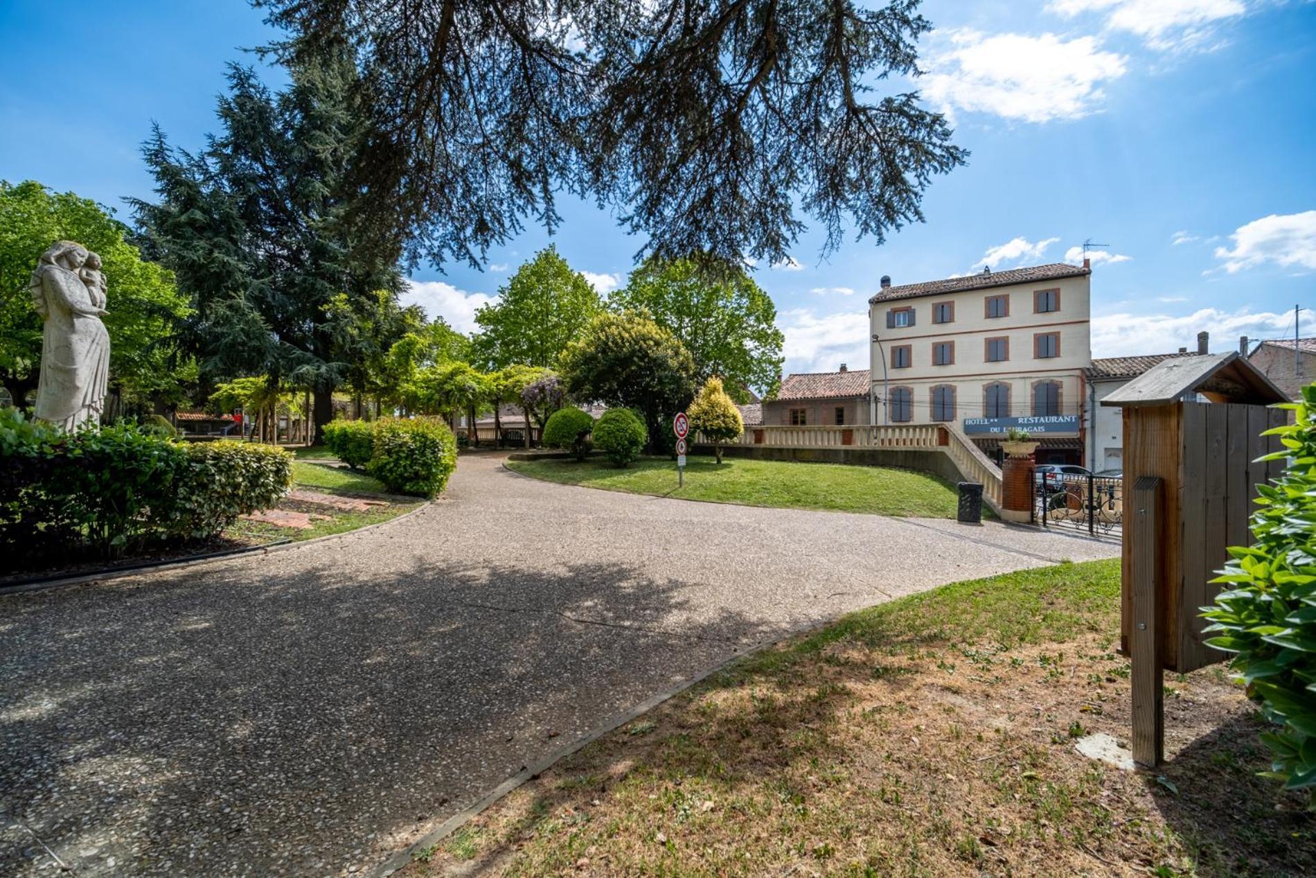 Hotel Restaurant Du Lauragais Logis De France Вильфранш-де-Лораге Экстерьер фото