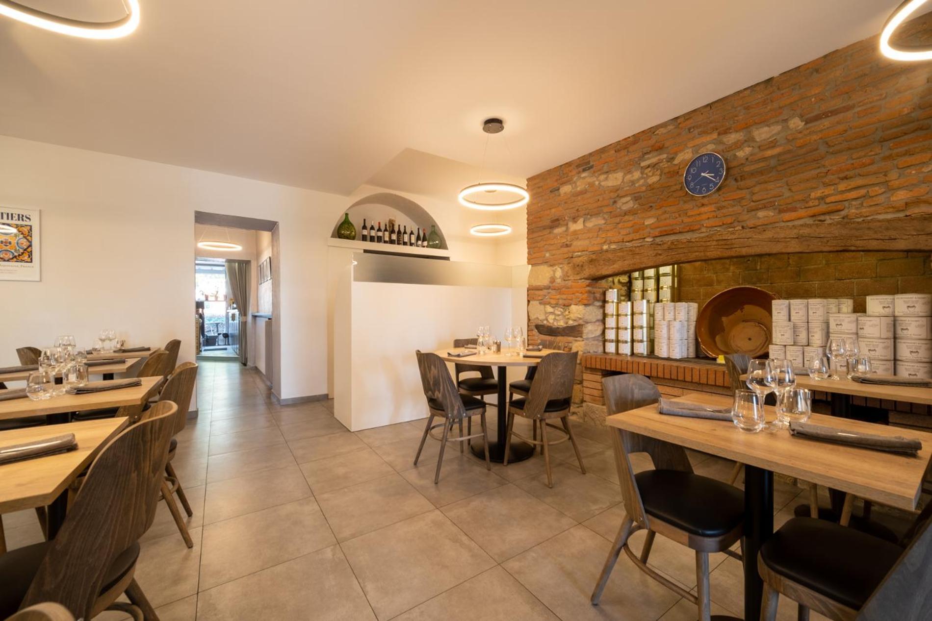 Hotel Restaurant Du Lauragais Logis De France Вильфранш-де-Лораге Экстерьер фото