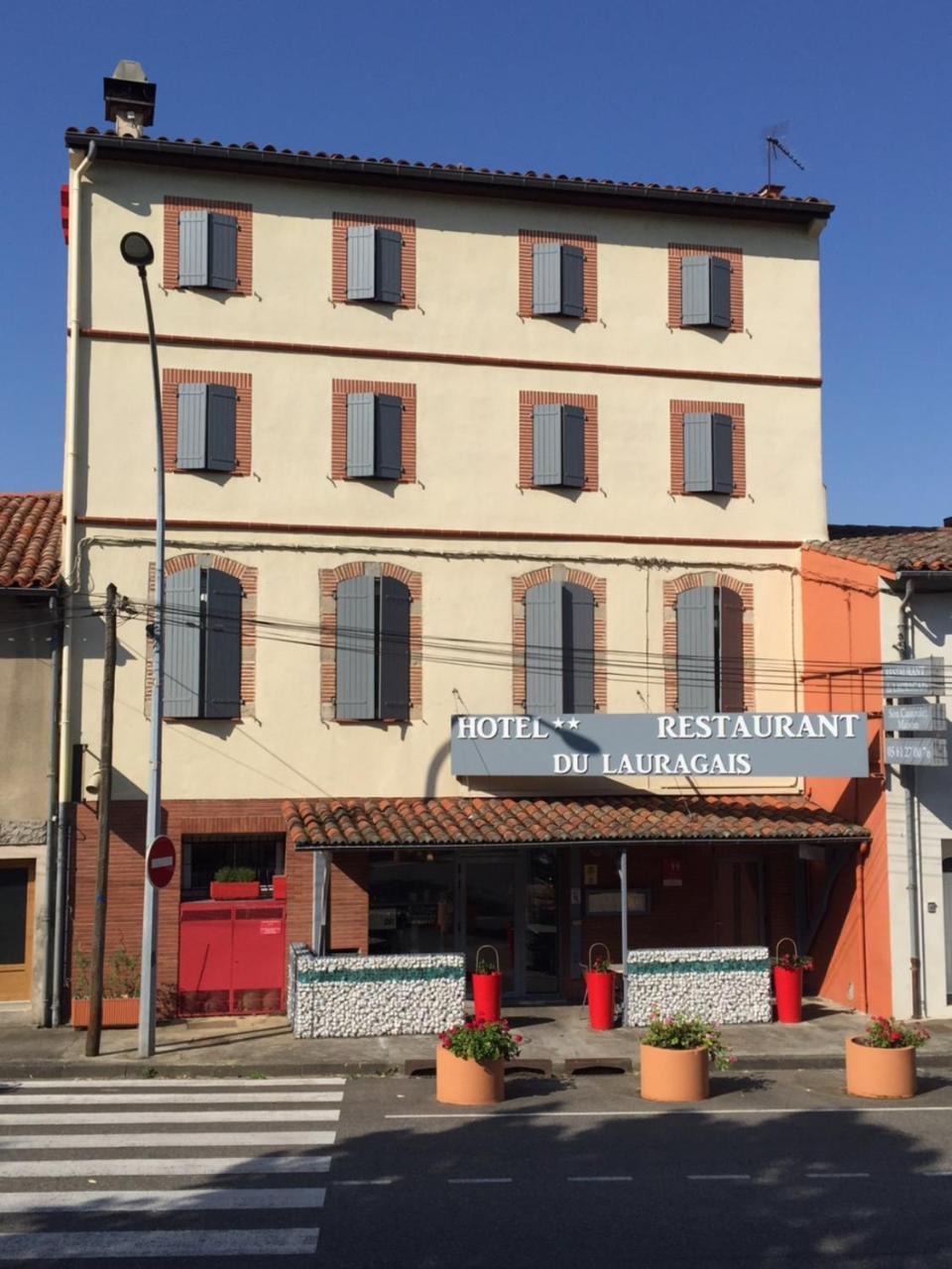 Hotel Restaurant Du Lauragais Logis De France Вильфранш-де-Лораге Экстерьер фото